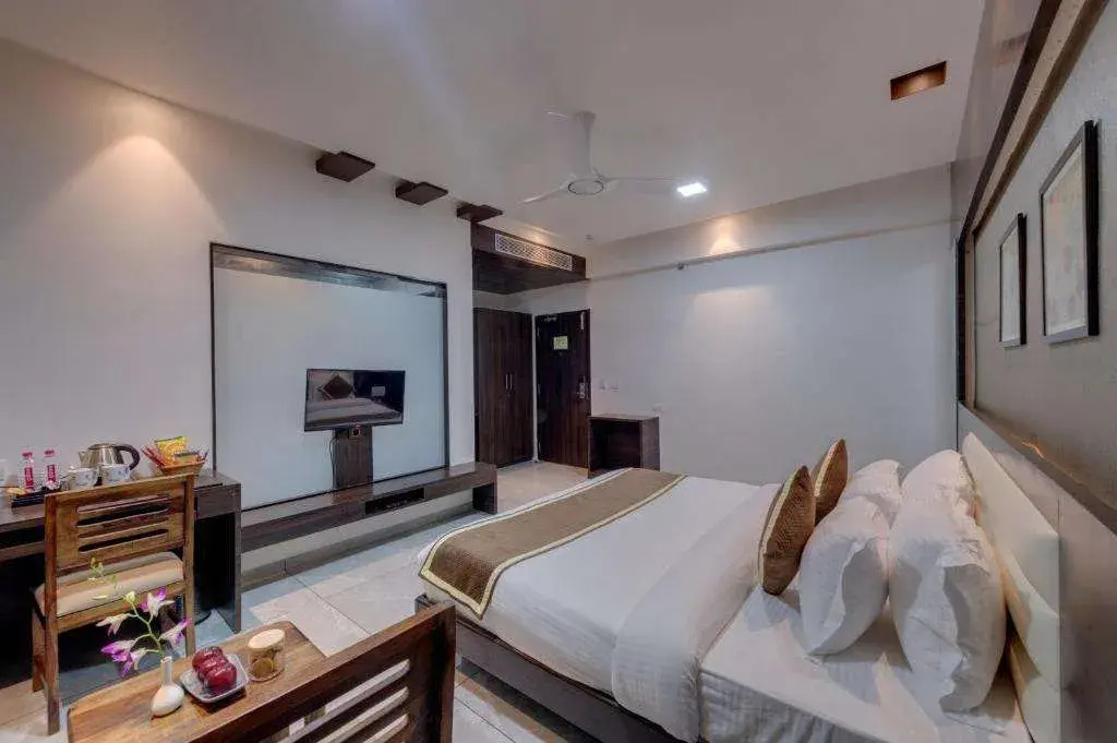 Click Hotel Suryaprakash