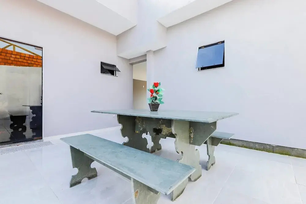 Casa Moderna em Condomínio de Canasvierias
