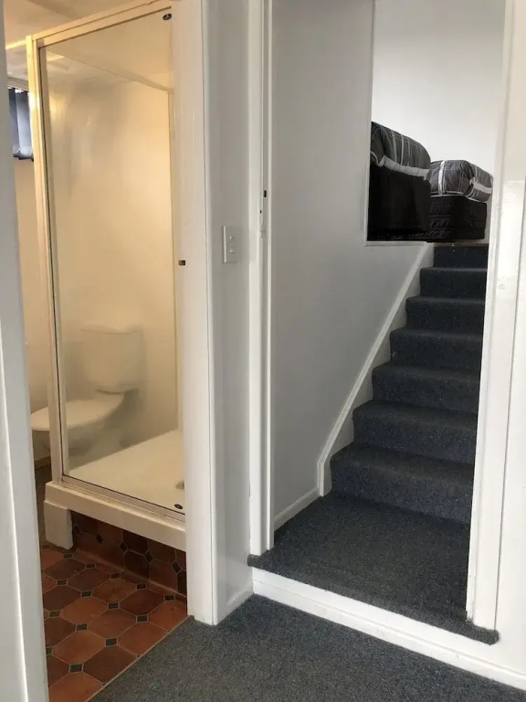 Lakeview Small Studio