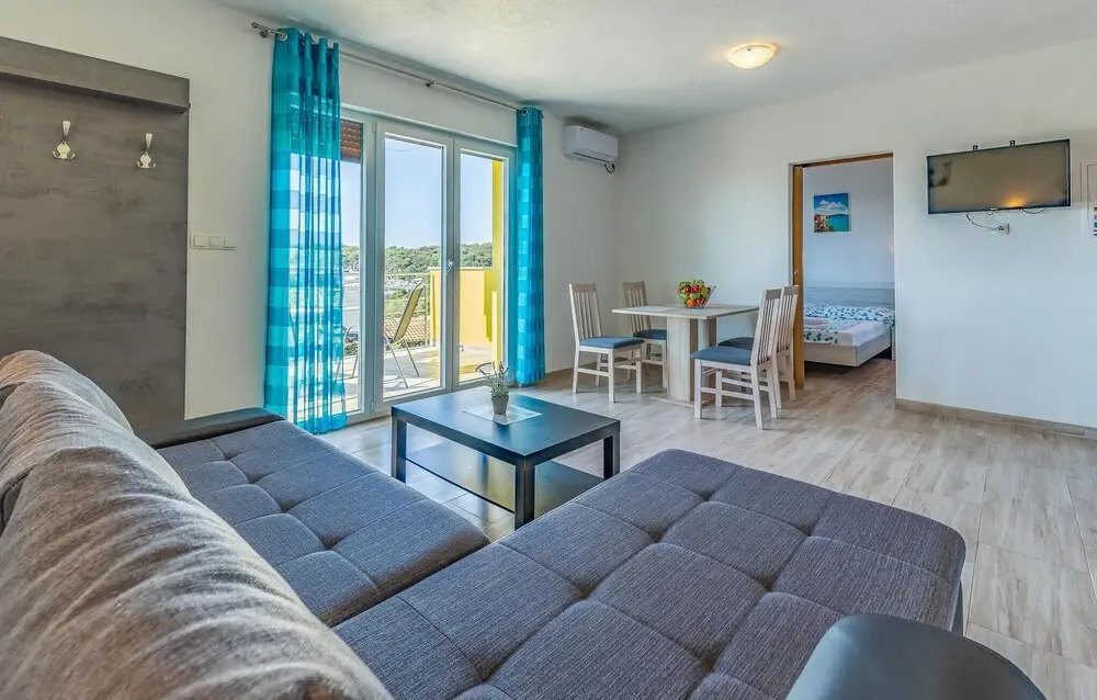 Beautiful Apartment in Pomer With 1 Bedrooms and Wifi
