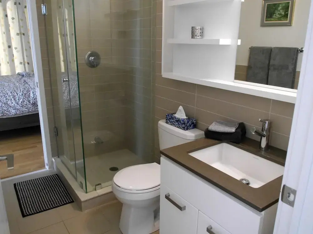 Grand 2BR Condo with Great Views