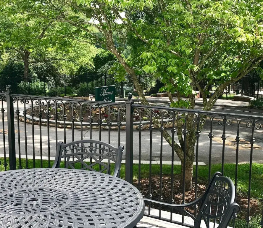 Providence Manor House Bed & Breakfast