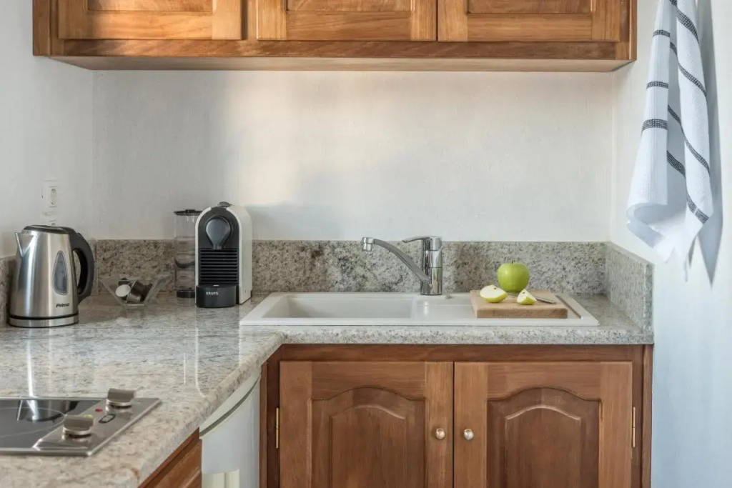 Chelidonia Luxury Suites - Adults Only