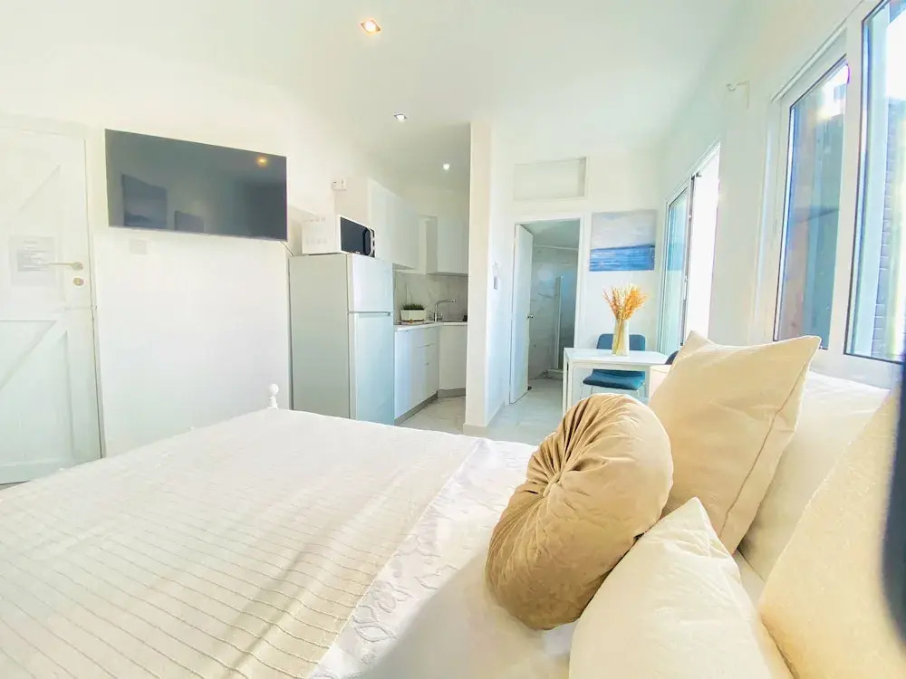 Phaedrus Living : Luxury Flat Lighthouse 75