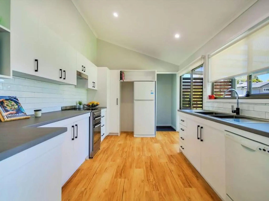 3 Minute Walk to Collingwood Beach Pet Friendly and Stylish