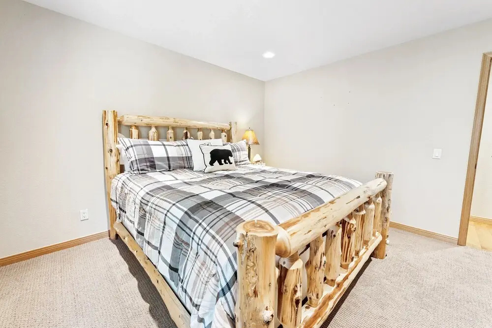 Paradise Peak - One Of Kind And Breathtaking Log Cabin With Hot Tub And Game Room! 3 Bedroom Cabin