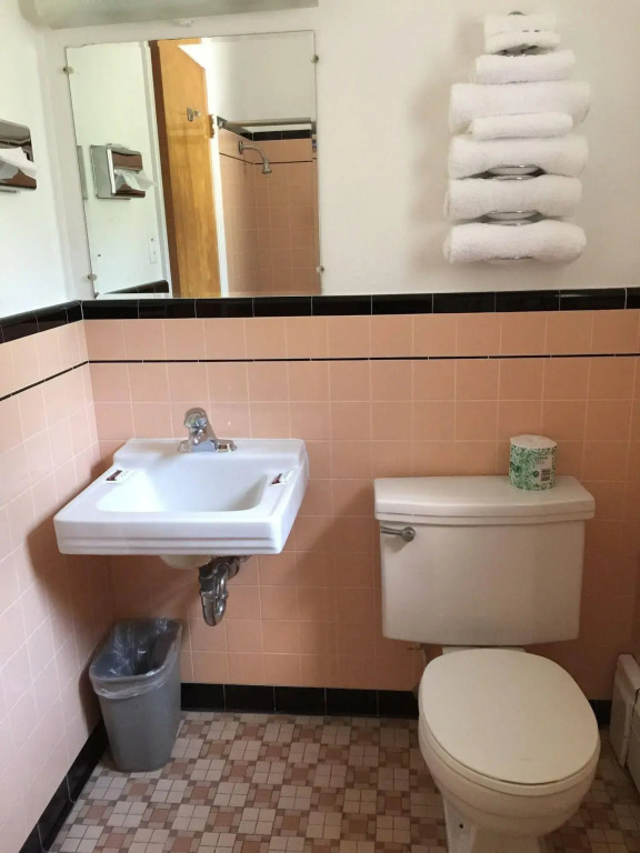 Manor Motor Lodge