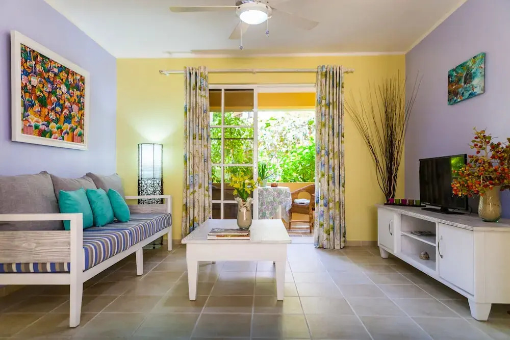 A1 Florisel - Right On The Beach!