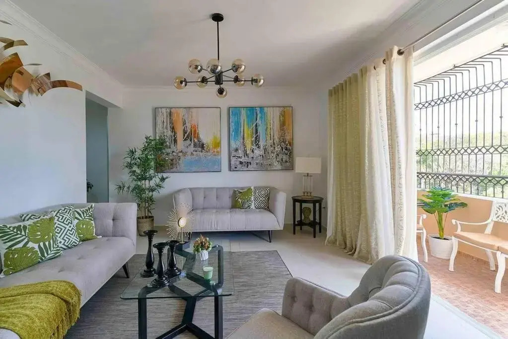 Oasis in front of the PARK/ 3BR W/ FAMILY ROOM + STUDY