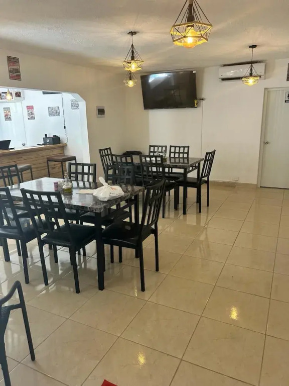 Hillmon'S Hotel Bar & Lounge