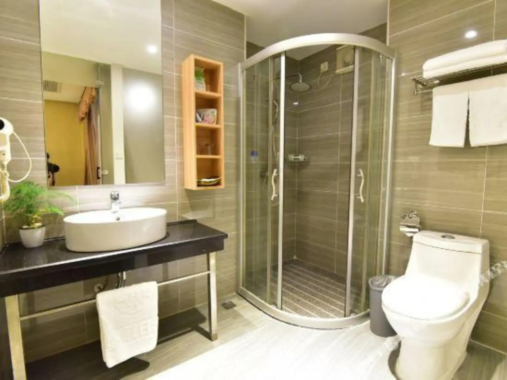 Huasheng Holiday Hotel
