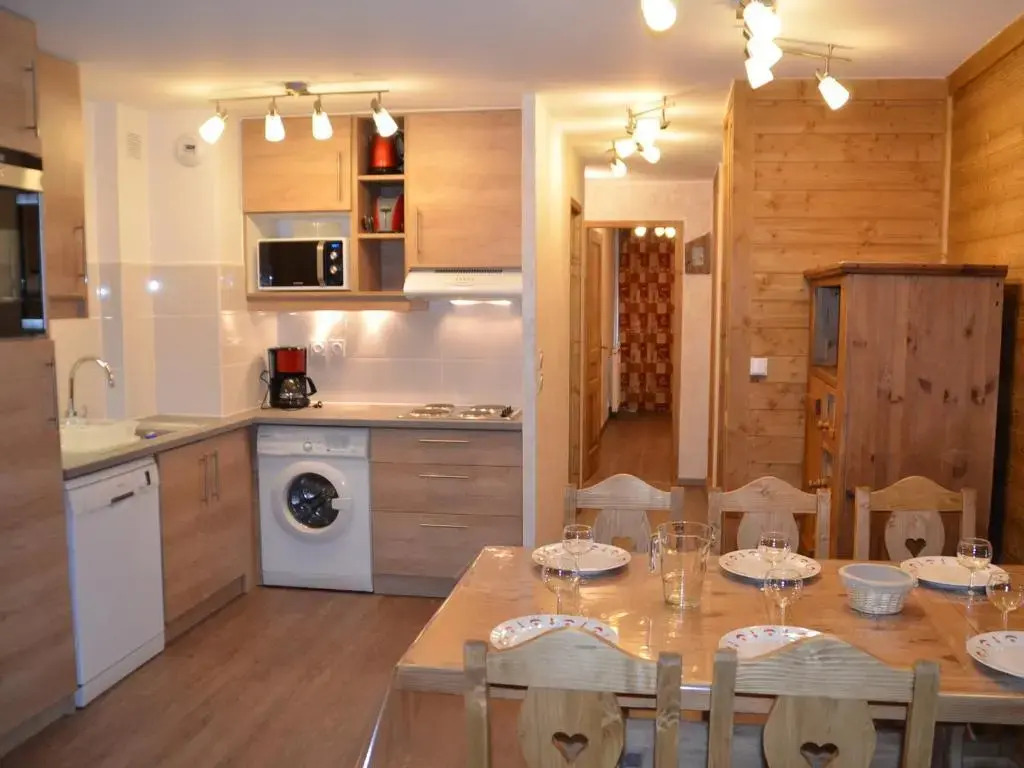 Appartement Les Menuires, 3 pièces, 6 personnes - FR-1-452-202
