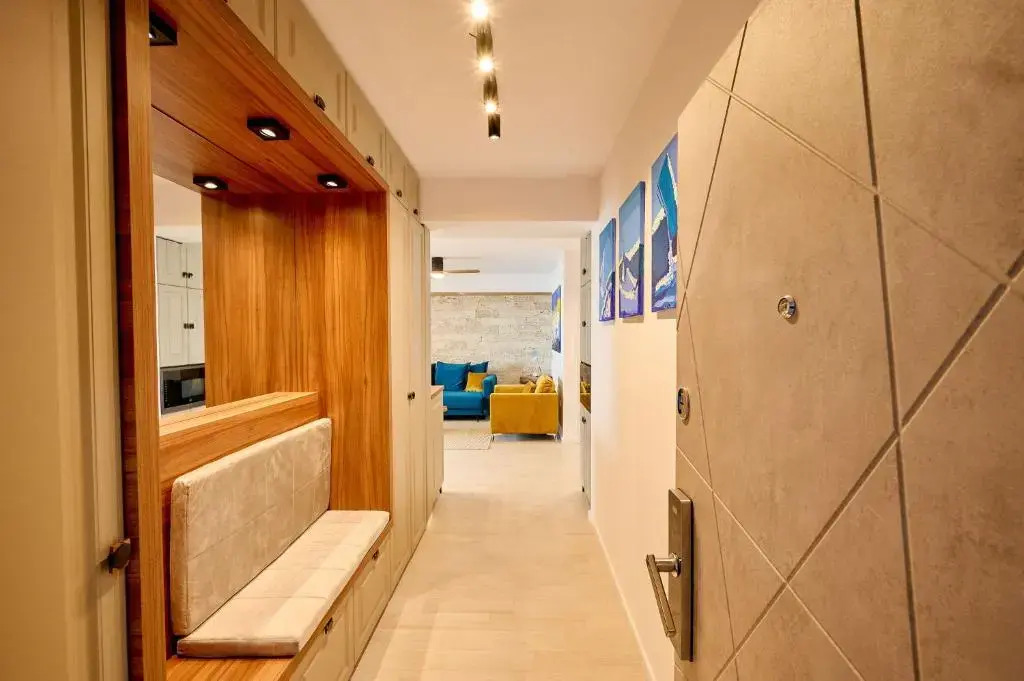 Aquarama Lake view 2BR Apart Mamaia free parking