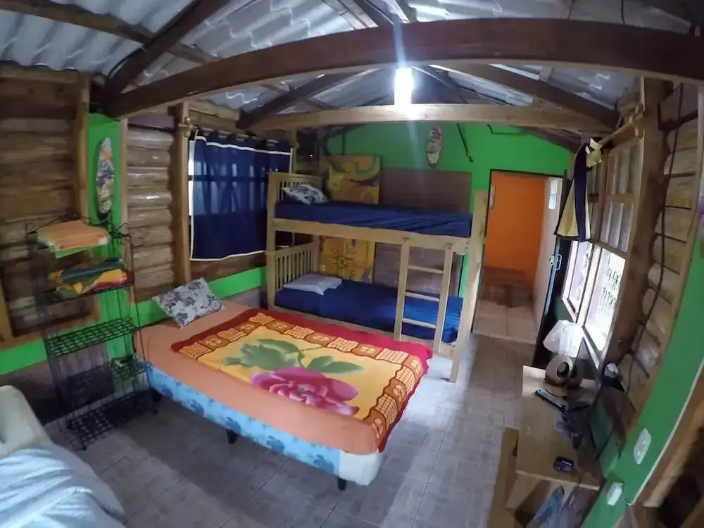 HOSTAL CABAÑAS AVE MARIA