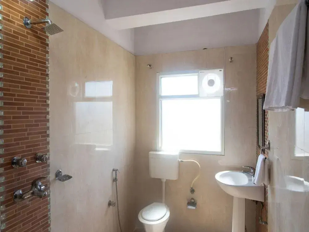 OYO 12250 Home Kesar Vilas near Trident Udaivilas