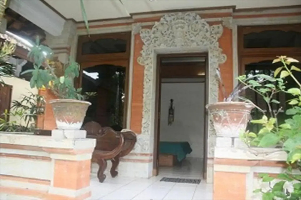 DePradha Guest House