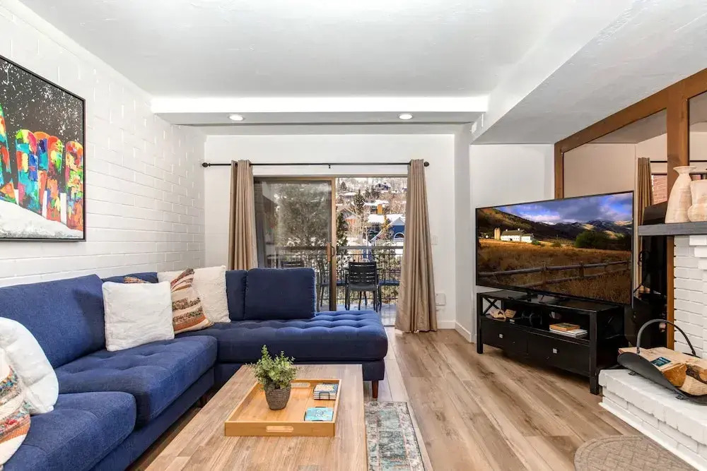Park Station 133 2 Bedroom Condo by RedAwning