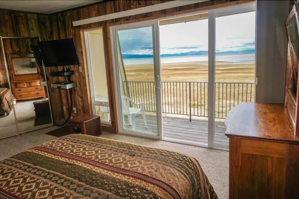Waterfront Lakeview Ave Tahoe  Rental 2 Bedroom Condo