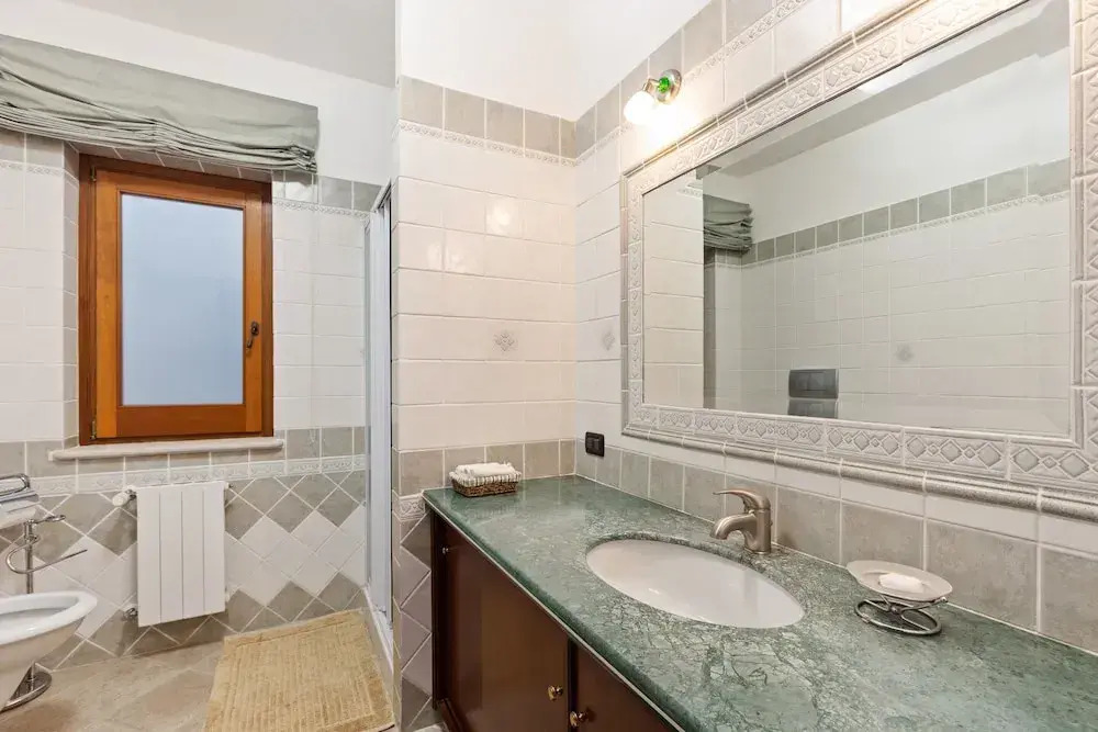 Villa in San Mango with Pool and Hot Tub