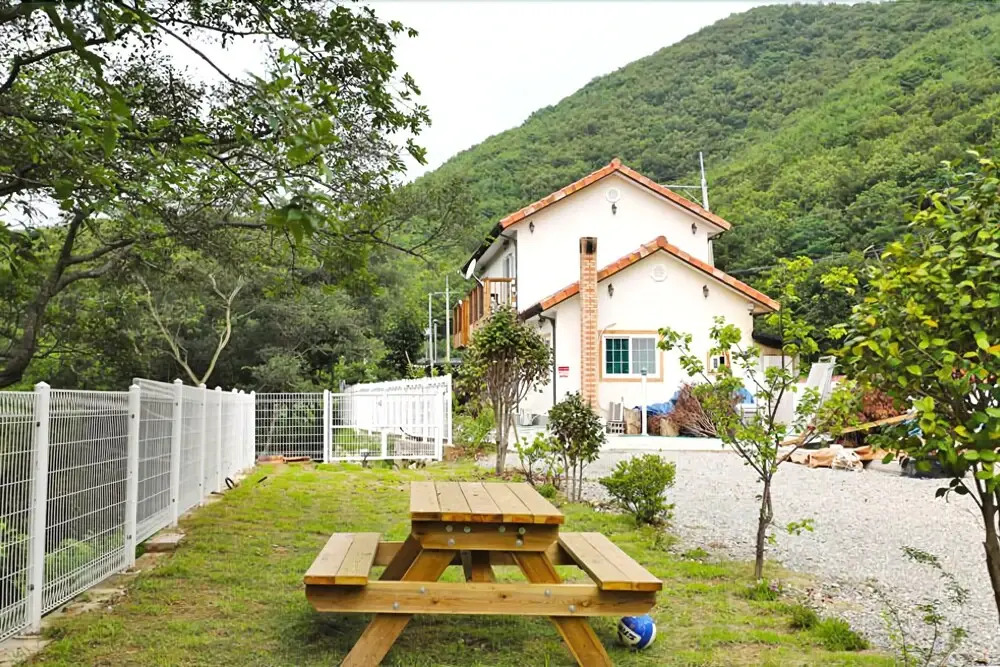 Gijan Neulbom Pension