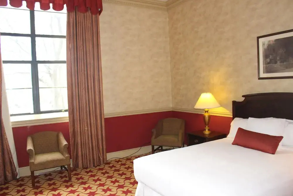 Roberts Riverwalk Hotel Detroit