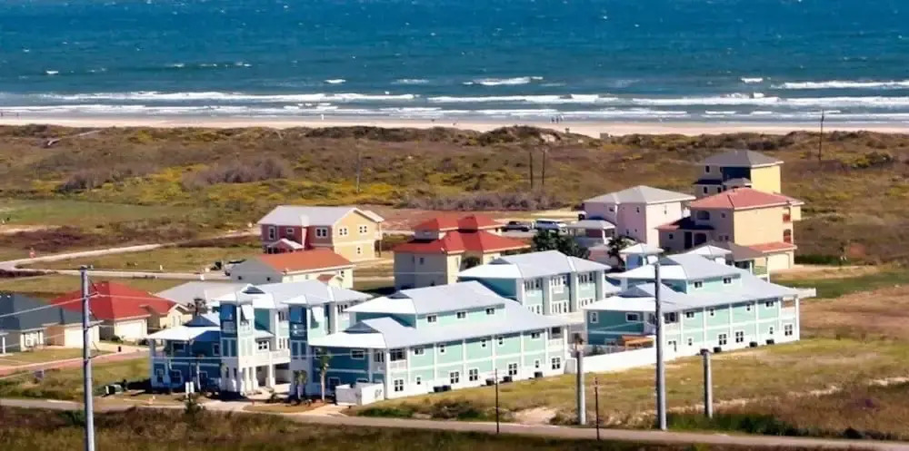 7 Meridian Condos 3 Bedrooms 2.5 Bathrooms Condo