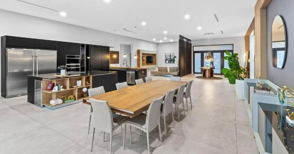 Star Villa Opulent Waterfront Property