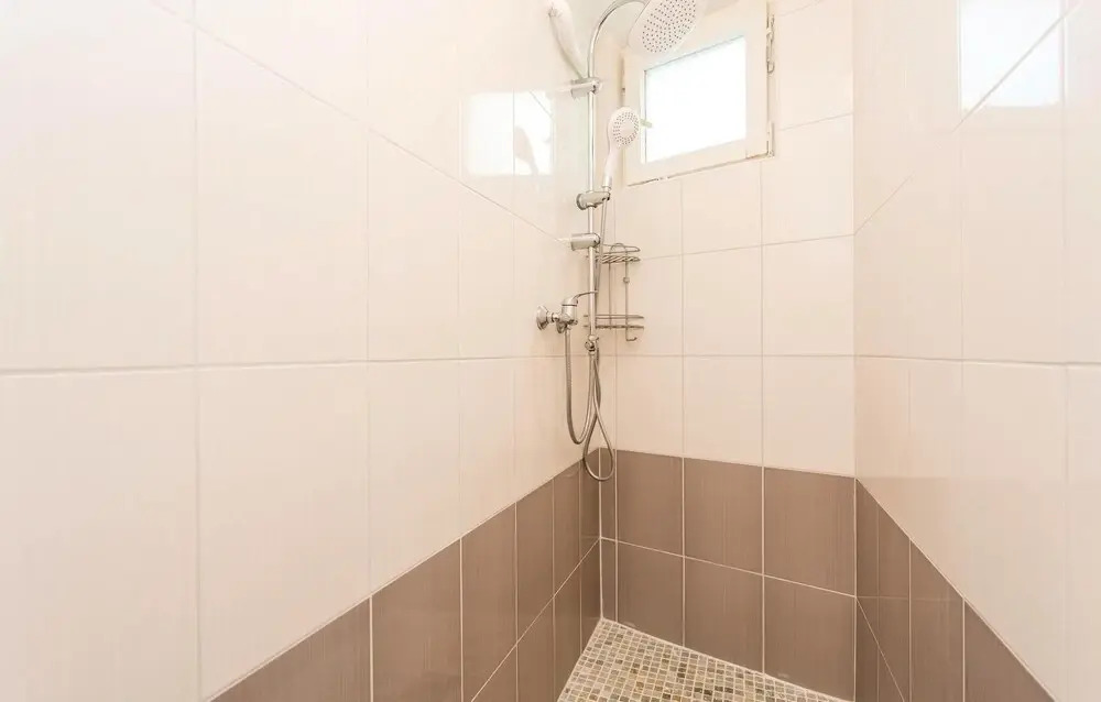 Stunning Home in Omisalj With Wifi and 4 Bedrooms