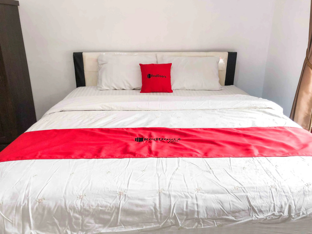 RedDoorz near Eco Green Park Batu