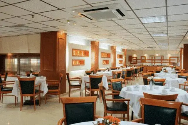 Elpida City Hotel