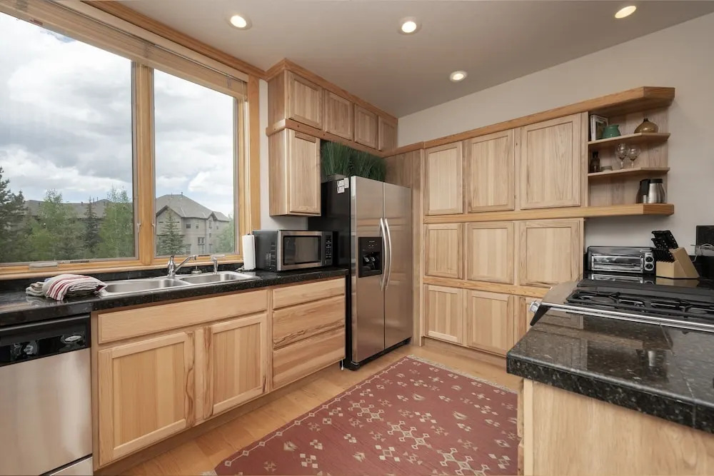 Willows Way 106 3 Bedroom Townhouse by RedAwning