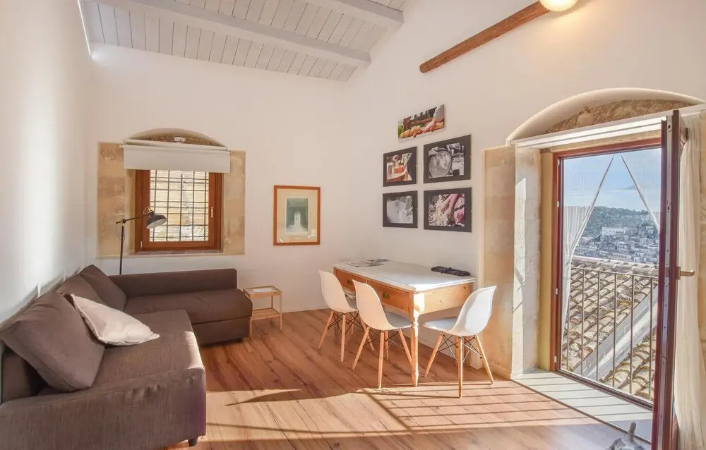 La Casa Dei Giarrentini