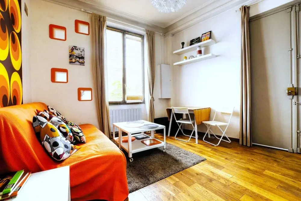 Rustic 1 Bedroom Apartment in Montmarte
