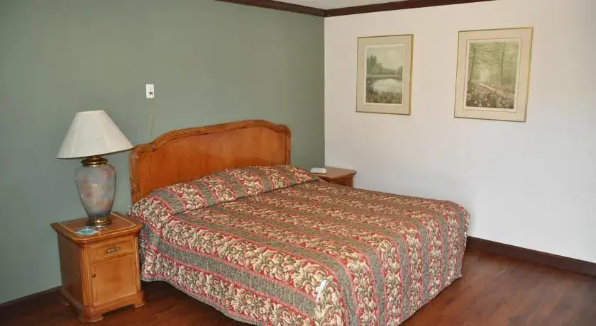 Pasadena Inn & Suites