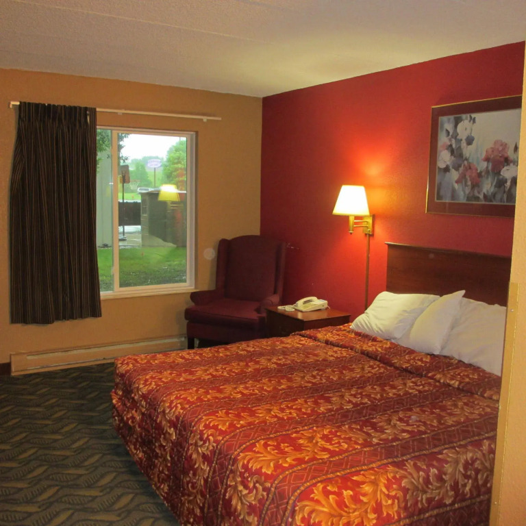 Riverside Suites