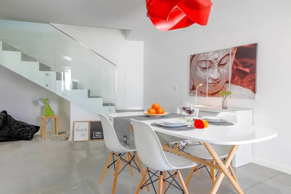 Madeira Beach House by MHM
