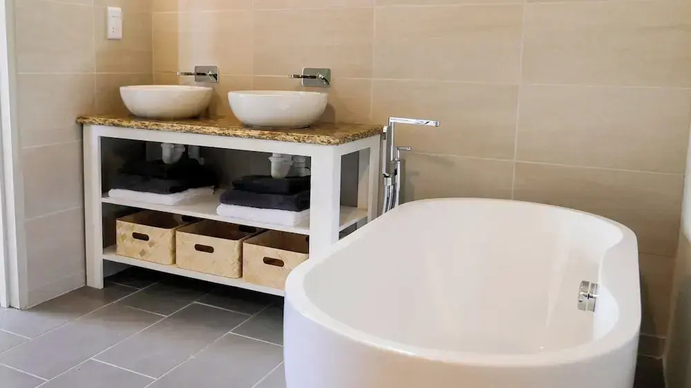 Villa Adina - Sleeps 7 - Pool - Parking - Garden
