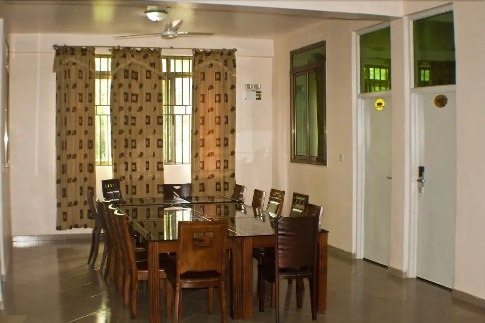 Modak Royal Hotel