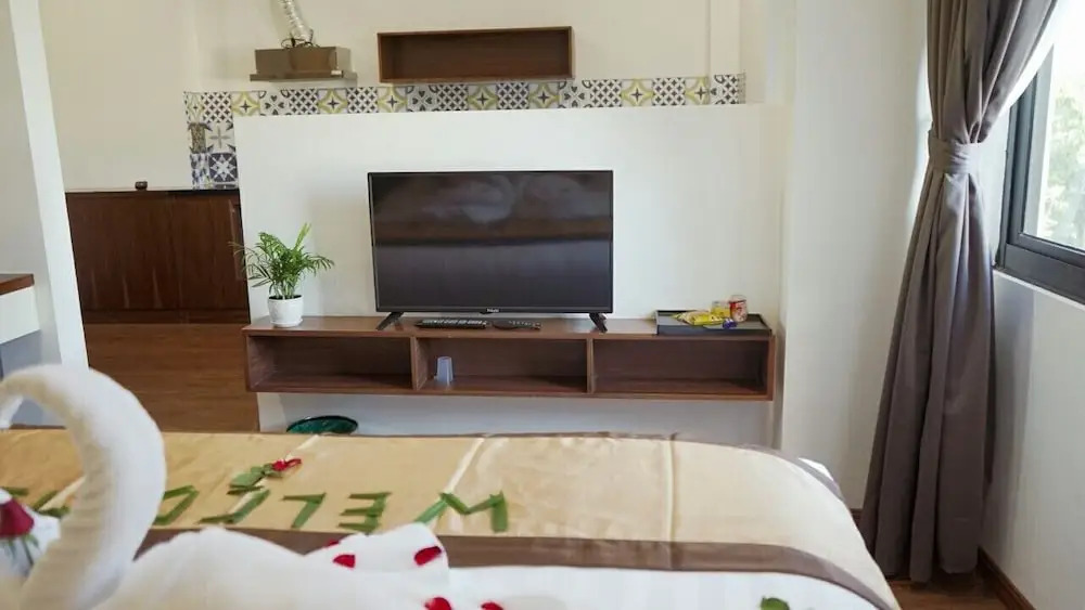 Sen Yangon Lakeview Hotel