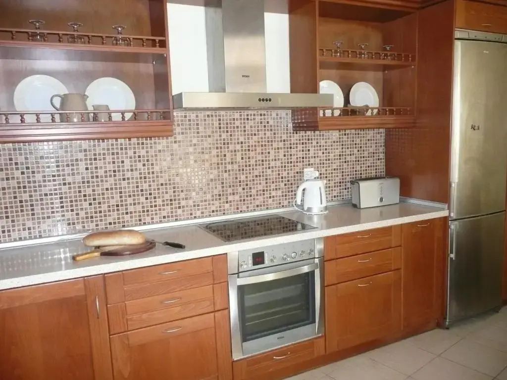 Villa Petrino - central flat location within Kassiopi. Sleeps 8