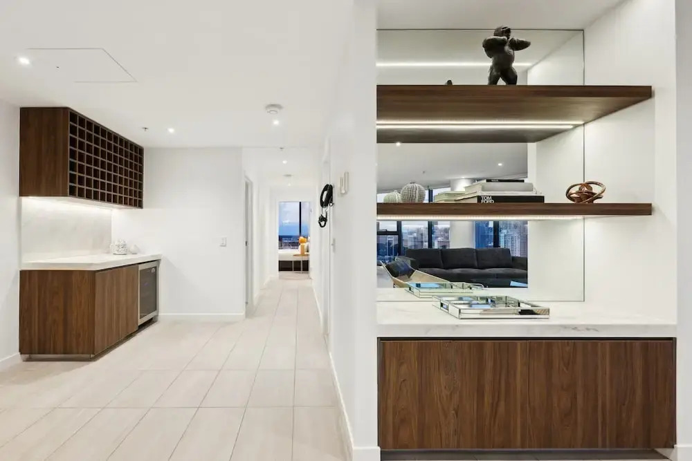 Fortitude Valley 3-bed, Top Floor + Bridge View