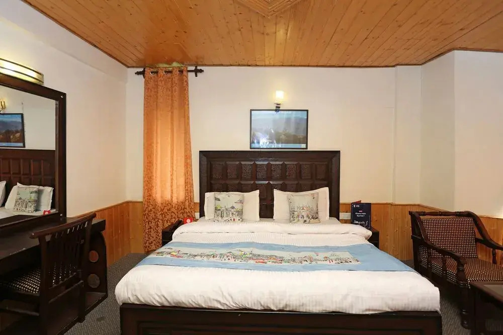 OYO 7008 Astha Cottage