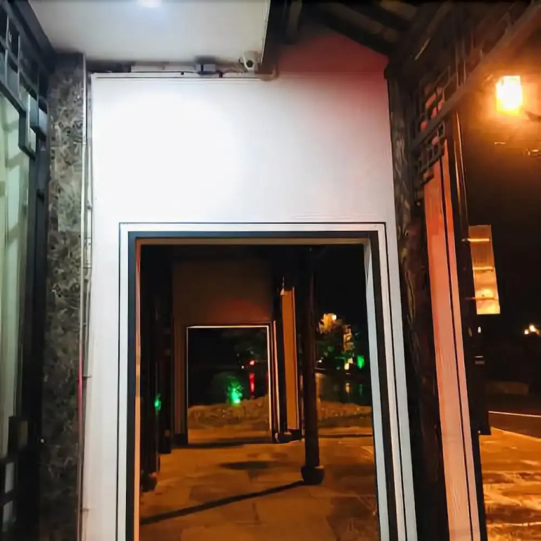 Nianlun Hostel