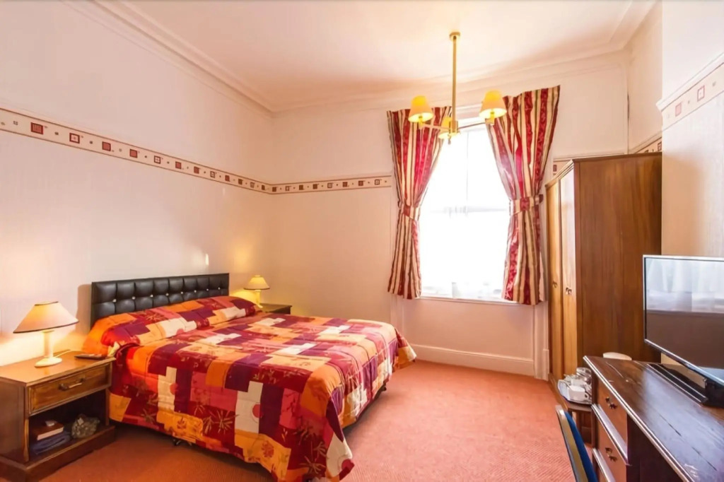 The Carlton Hotel