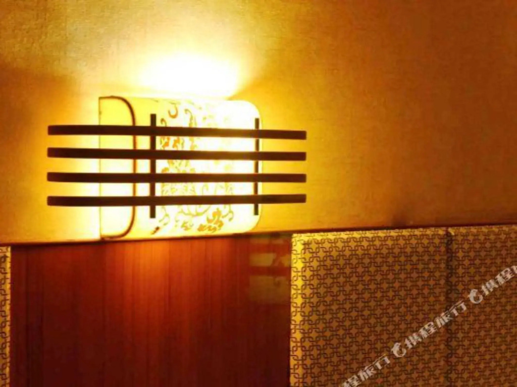 Xinjunyue Hotel Xincheng Passenger Station Branch
