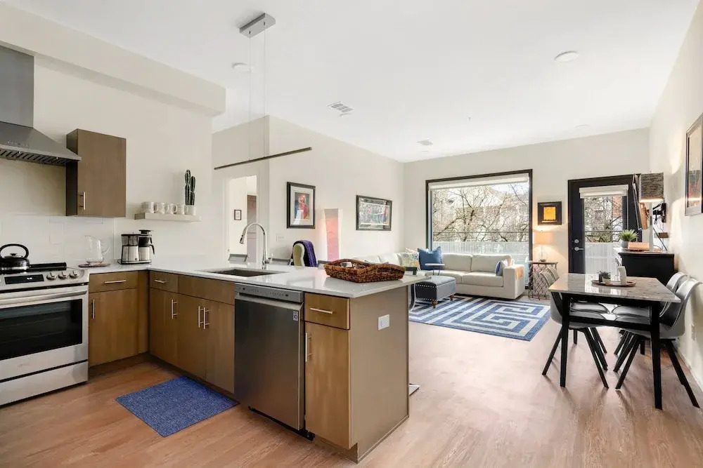 Illume Resort-style Haven Spacious Balcony 2 Bedroom Condo
