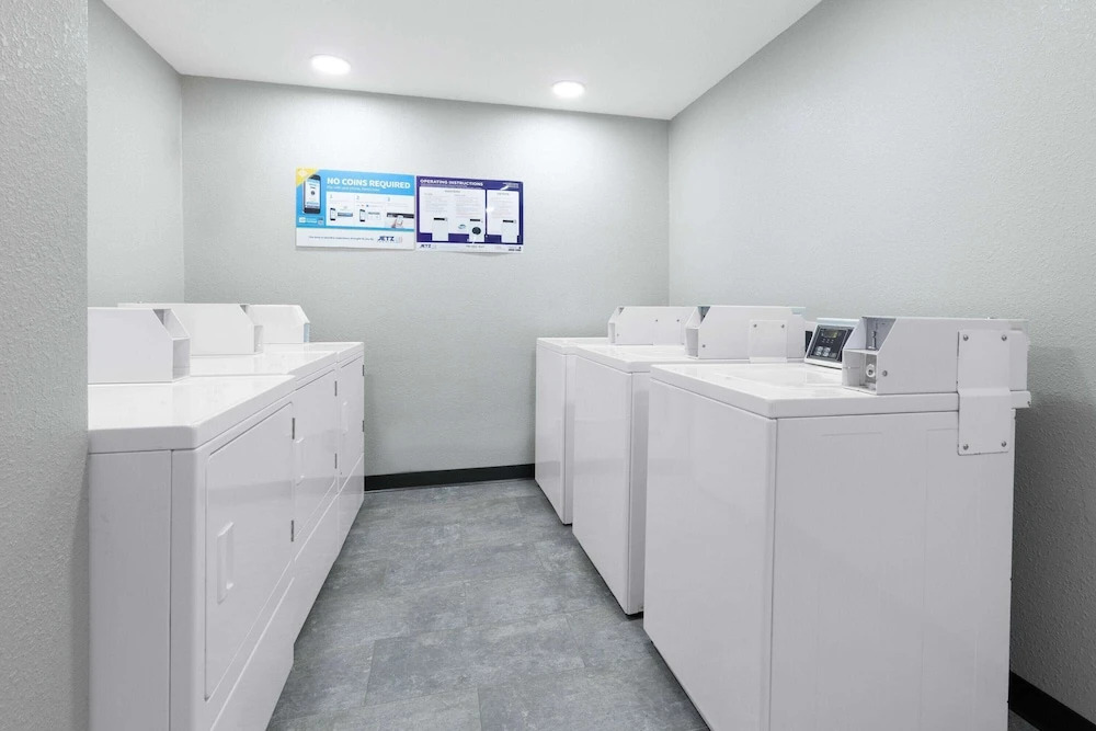 Clarion Hotel & Suites
