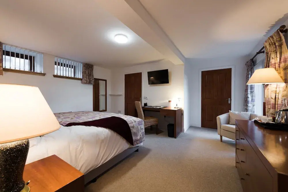 Balloan Steading West