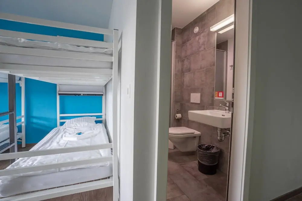 Nyon Hostel