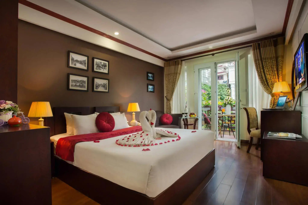 Viet Premium Hotel by Lake View Hospitality